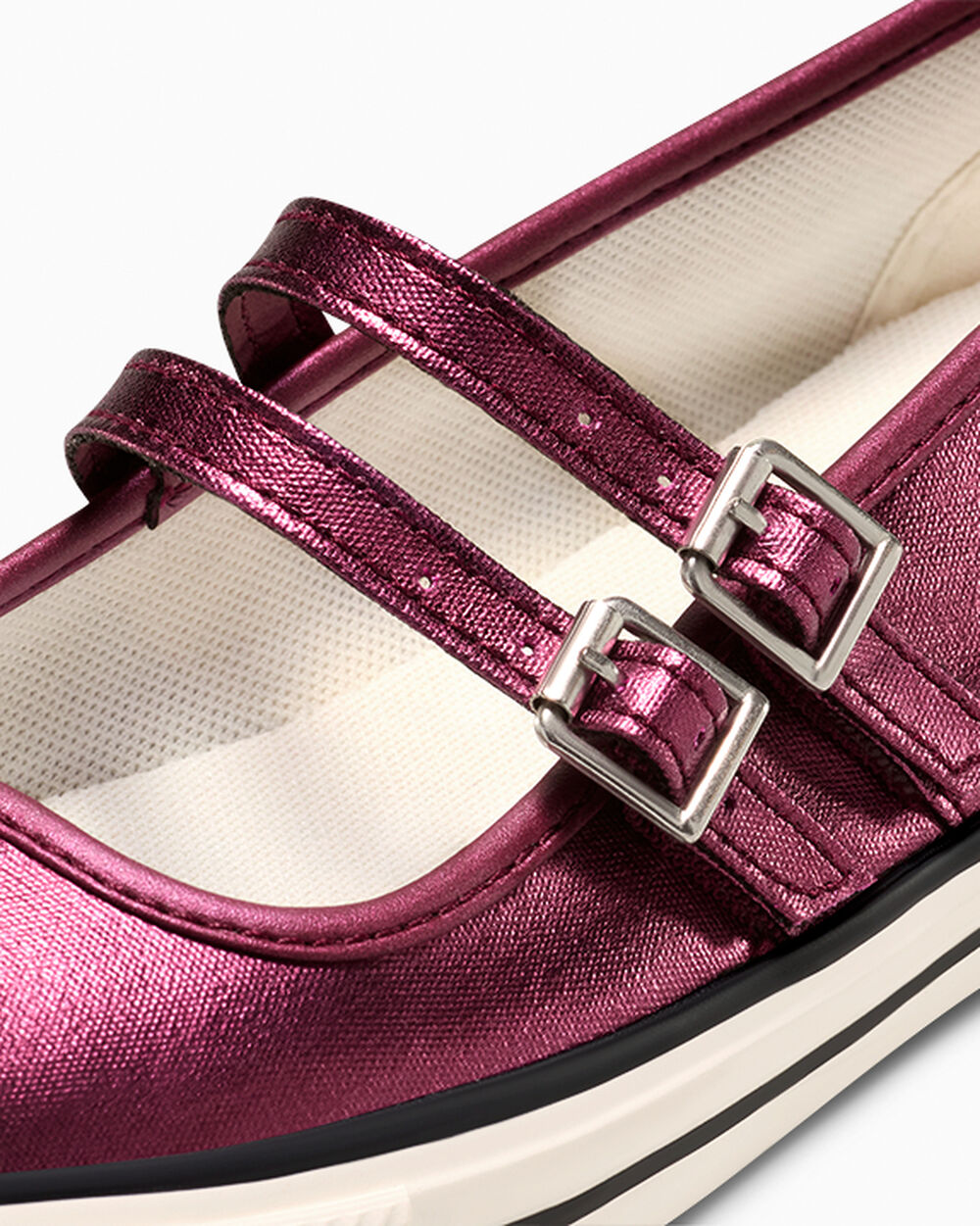 Burgundy Metallic/Egret/Black